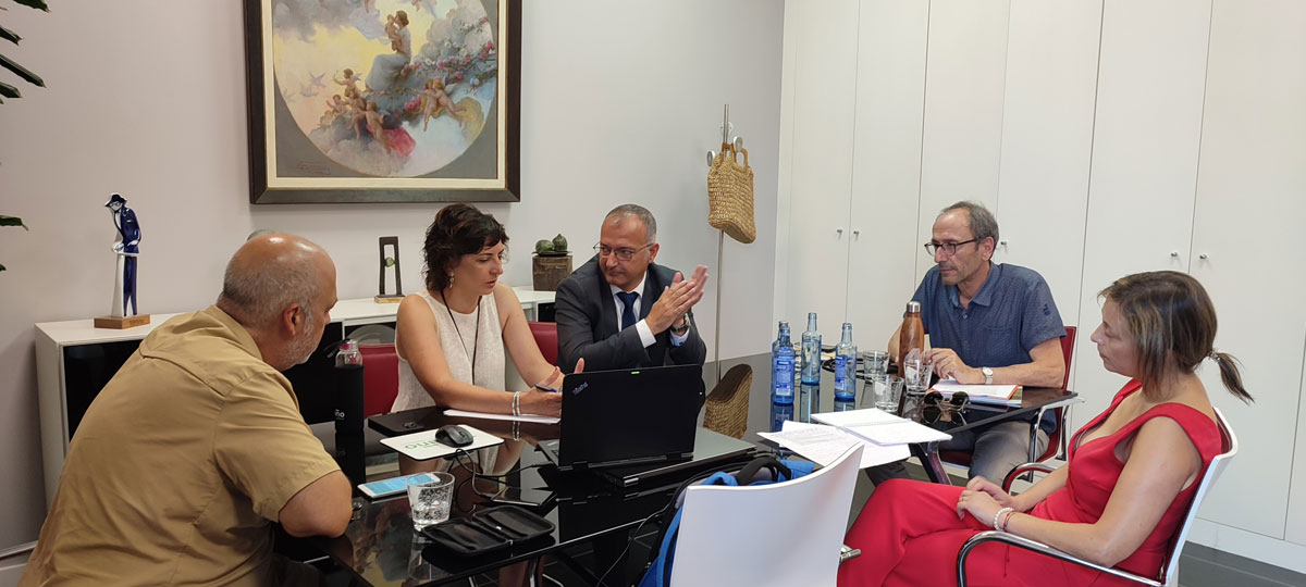 A alcaldesa de Tomiño e o presidente da Câmara de Vila Nova de Cerveira reuníronse co coordinador do proxecto para analizar o impacto da COVID-19 na situación transfronteiriza
